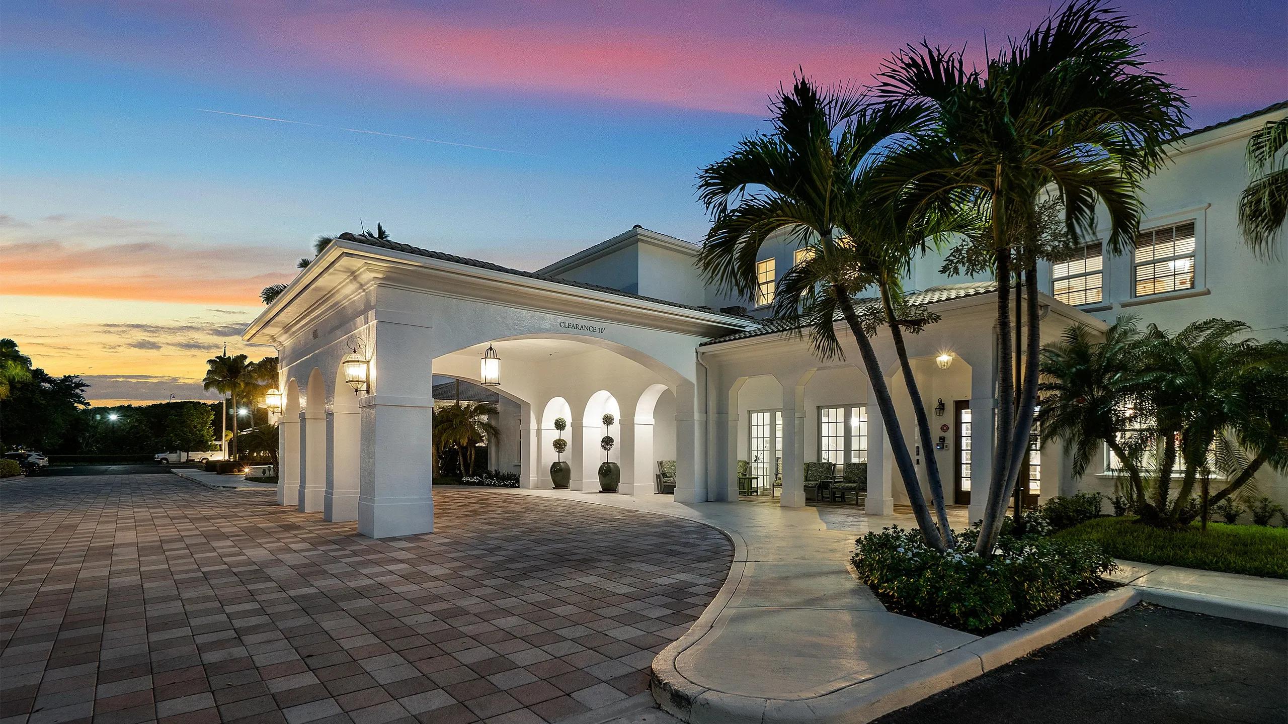 Tequesta Terrace - Senior Living in Tampa Florida